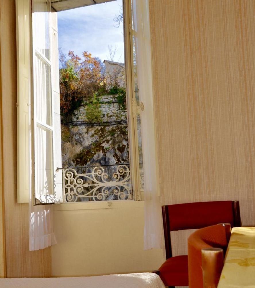 Hotel Des อูซ์-บอนส์ ภายนอก รูปภาพ